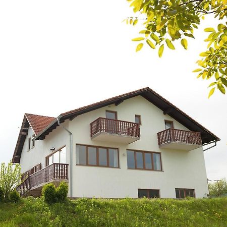 Guesthouse Zafran Smoljanac Bagian luar foto