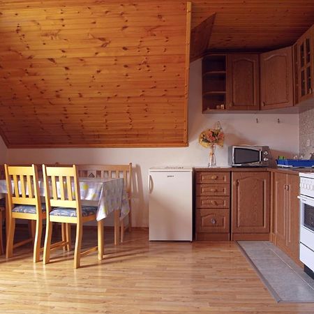 Guesthouse Zafran Smoljanac Bagian luar foto
