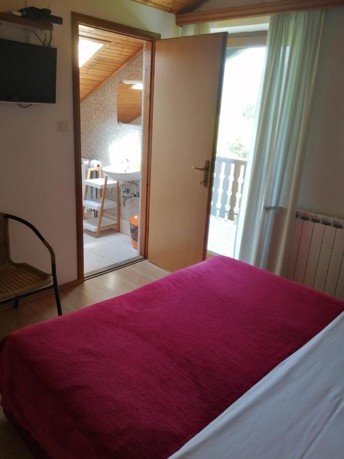 Guesthouse Zafran Smoljanac Bagian luar foto