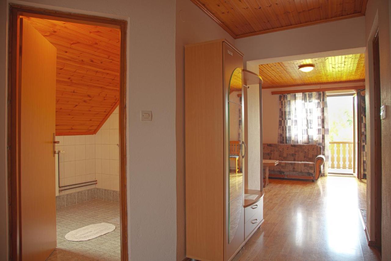 Guesthouse Zafran Smoljanac Ruang foto